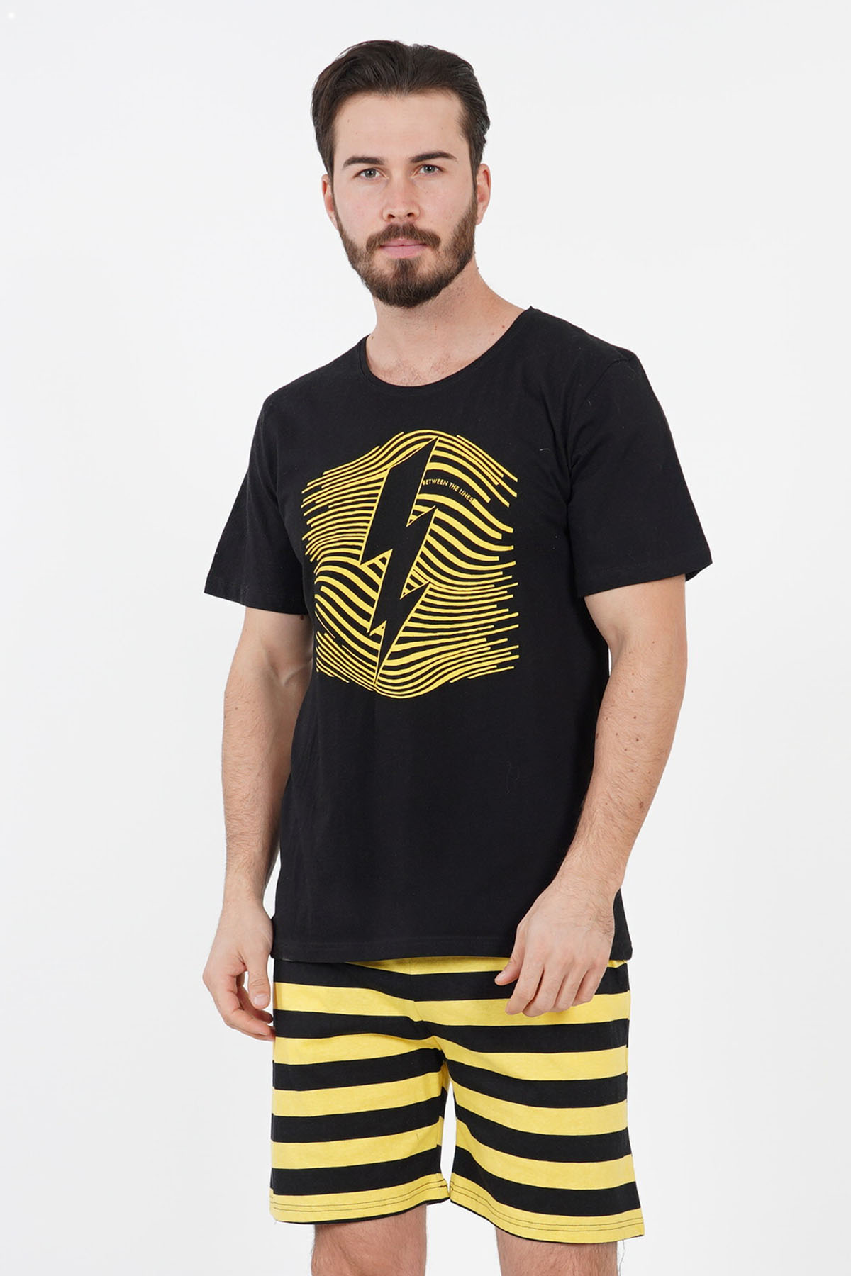 Pamuklu Erkek Kısa Kol Şortlu Pijama Takım
