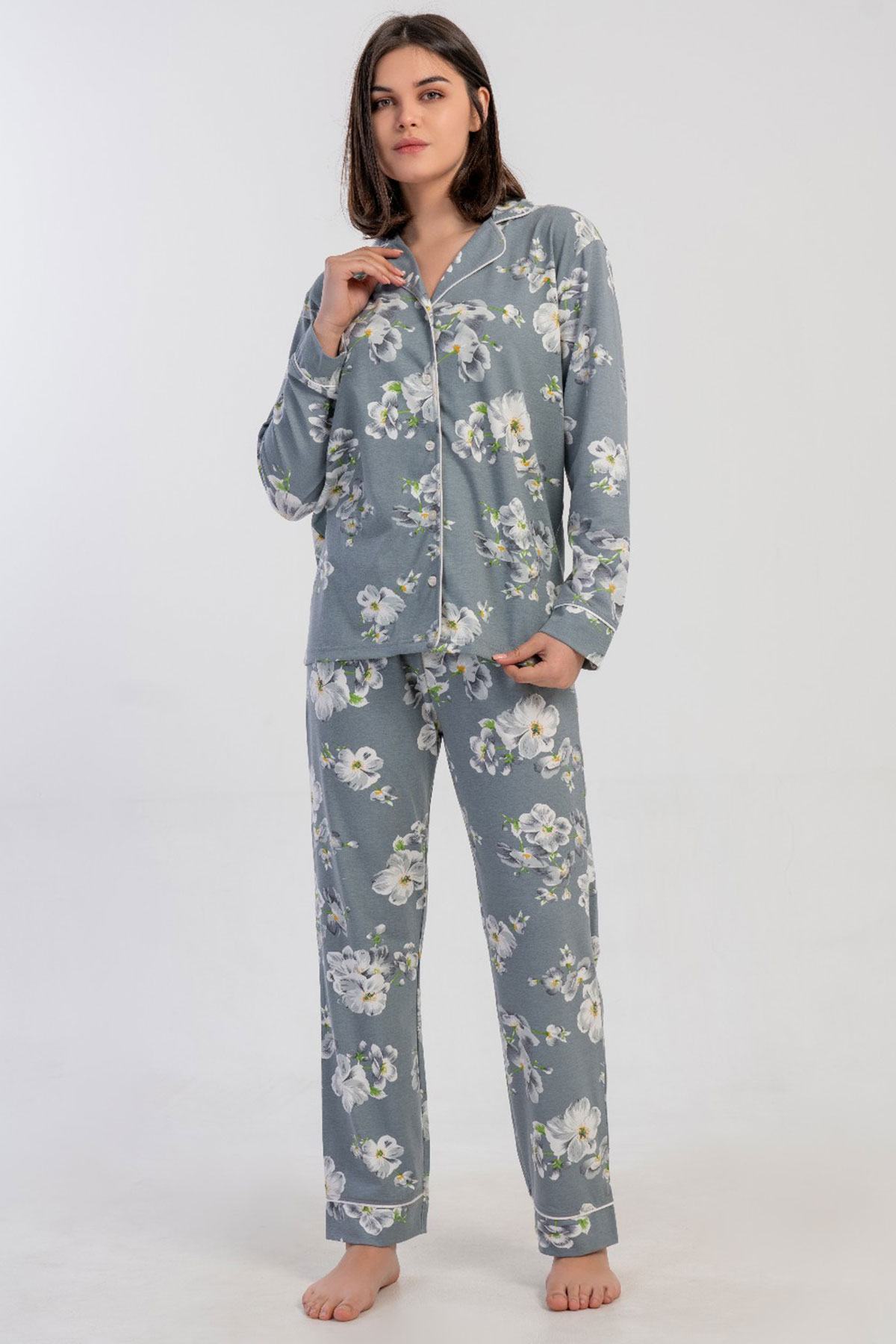 Pamuklu Kadın Tamamı Düğmeli Uzun Kol Pijama Takım
