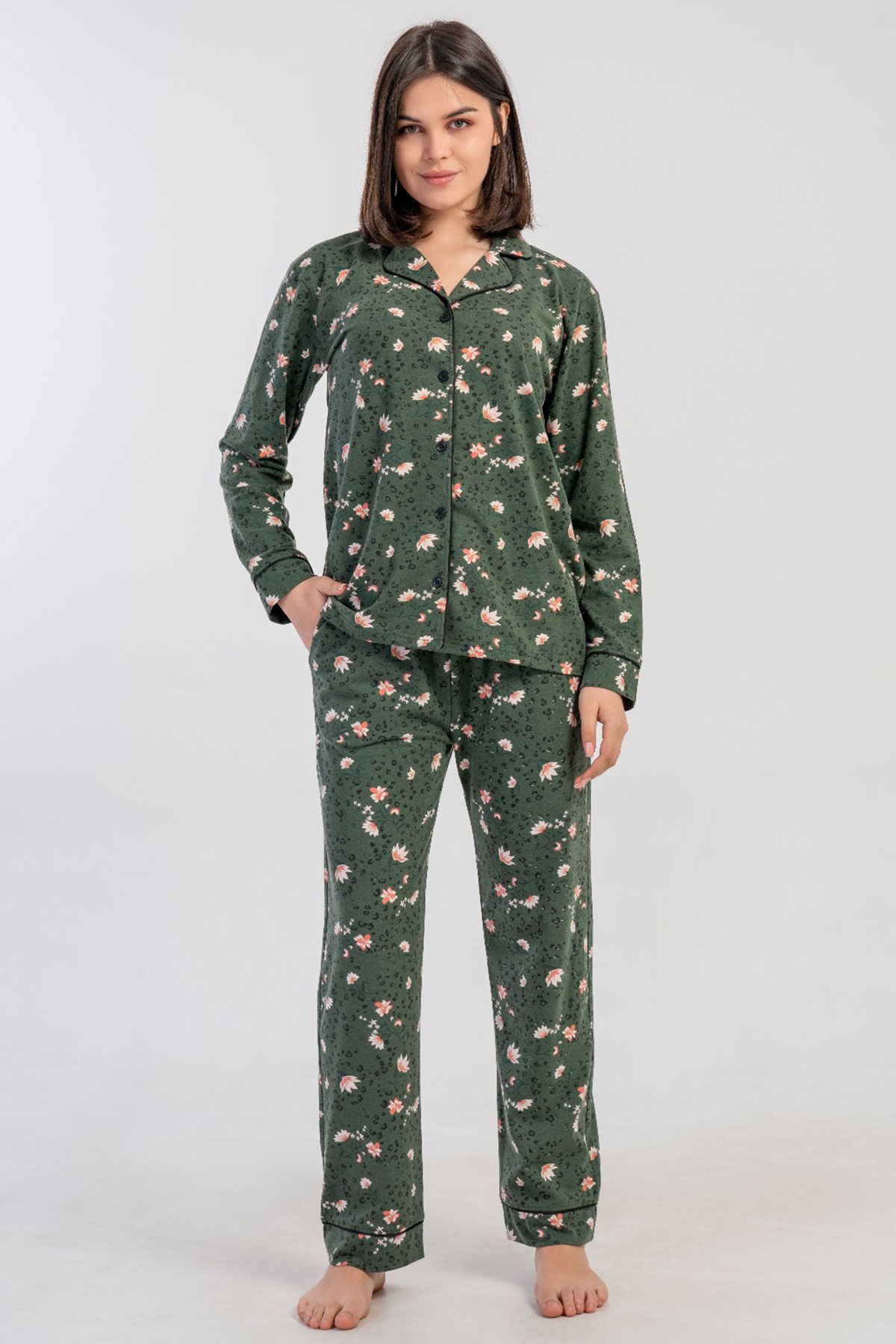 Pamuklu Kadın Tamamı Düğmeli Uzun Kol Pijama Takım
