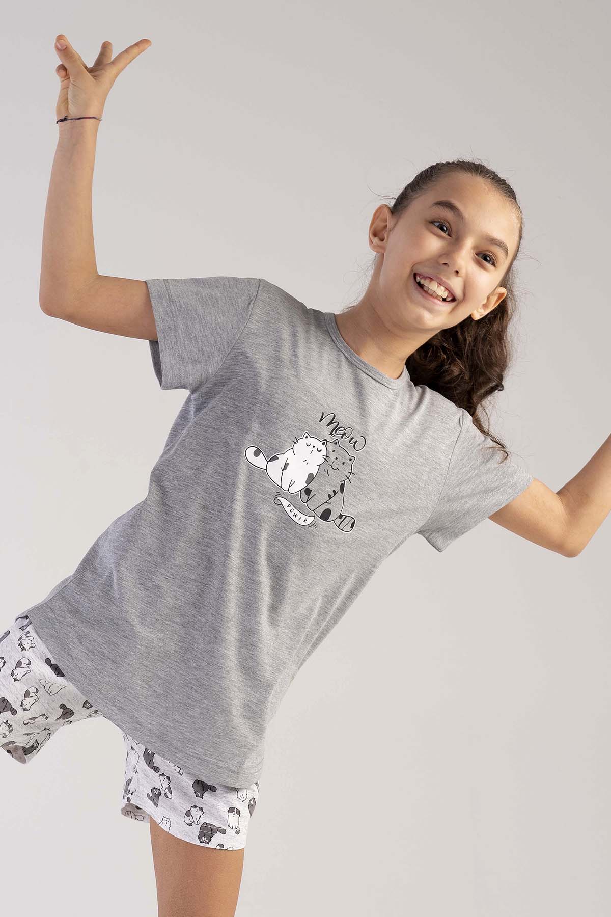 Kız Çocuk Kısa Kol Şortlu Pijama Takım
