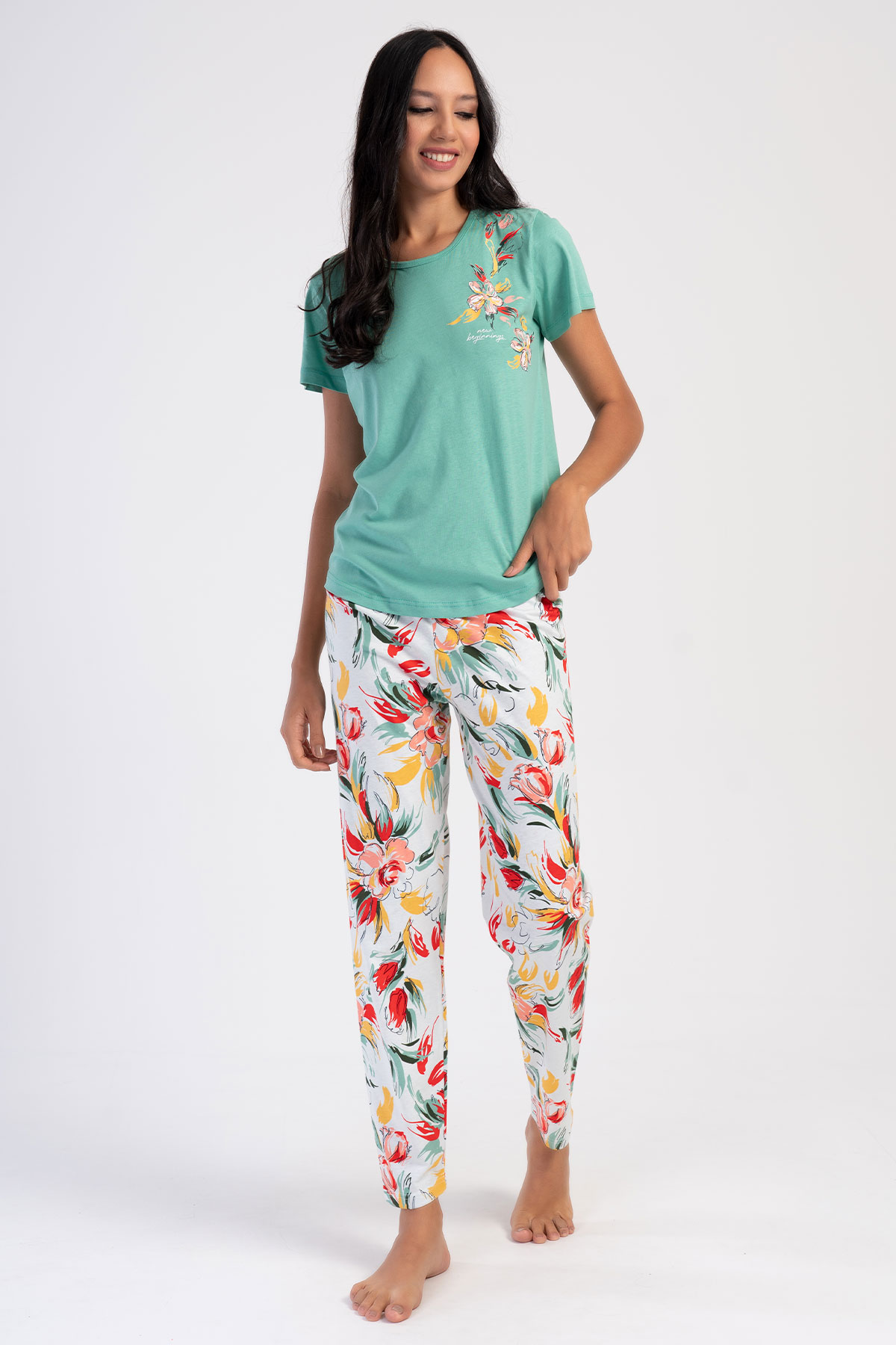 Pamuklu Kadın Kısa Kol Pijama Takım
