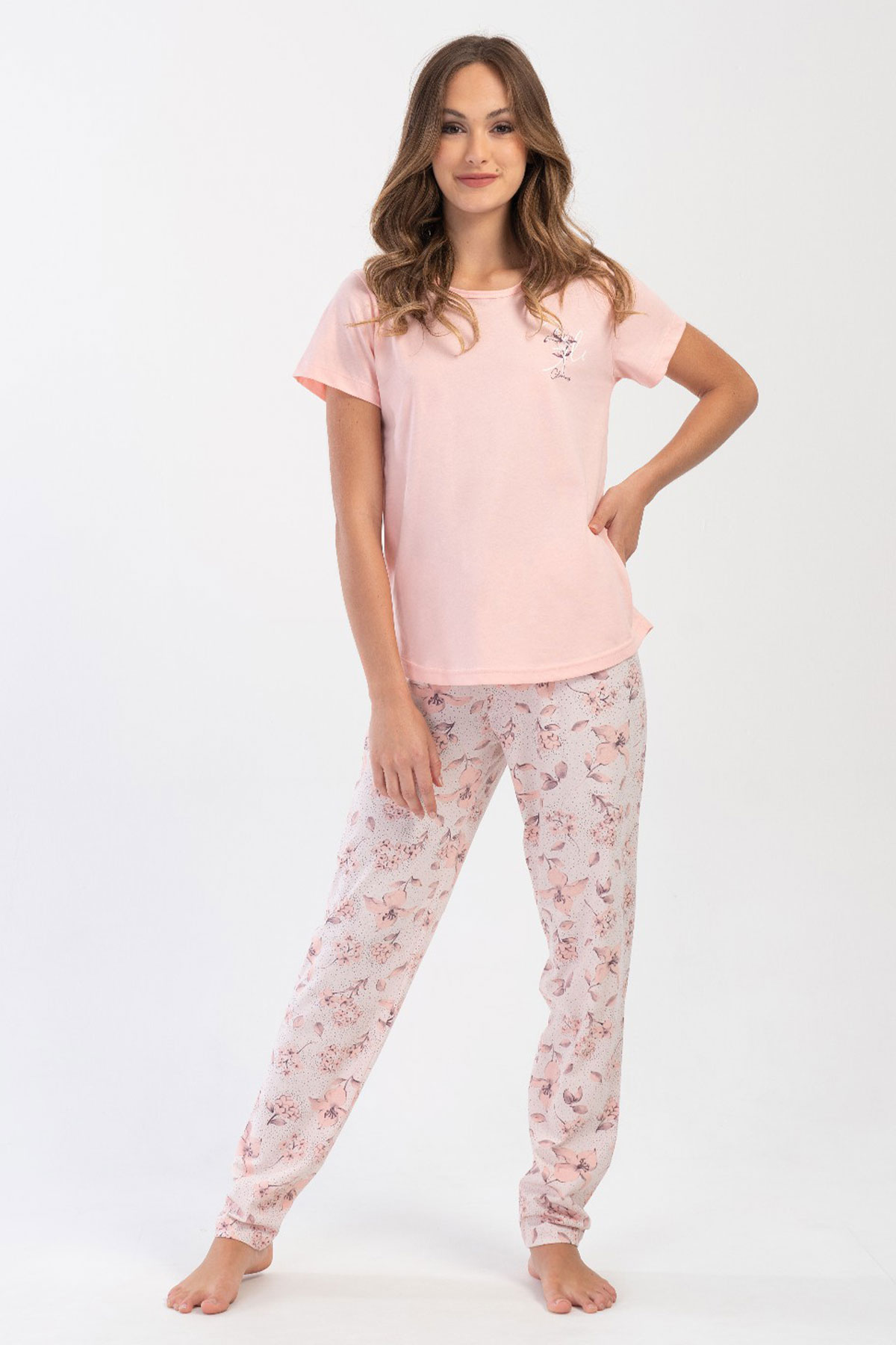 Pamuklu Kadın Kısa Kol Pijama Takım
