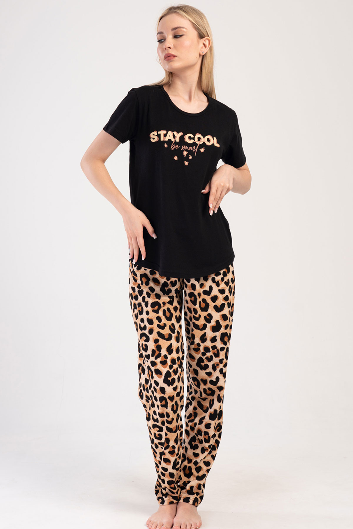 Pamuklu Kadın Kısa Kol Pijama Takım
