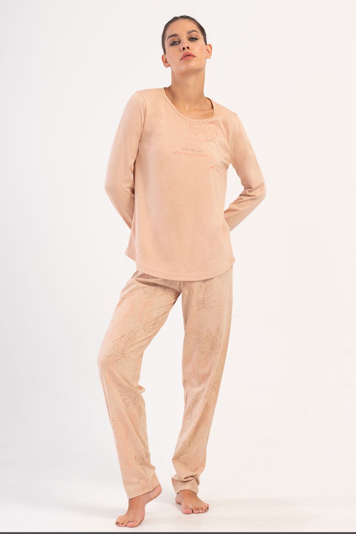 Pamuklu Kadın Uzun Kol Pijama Takım
