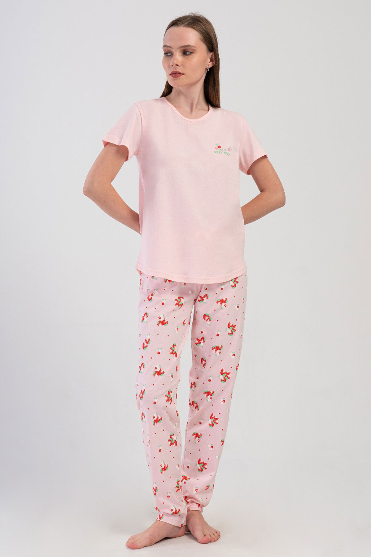 Pamuklu Kadın Kısa Kol Pijama Takım

