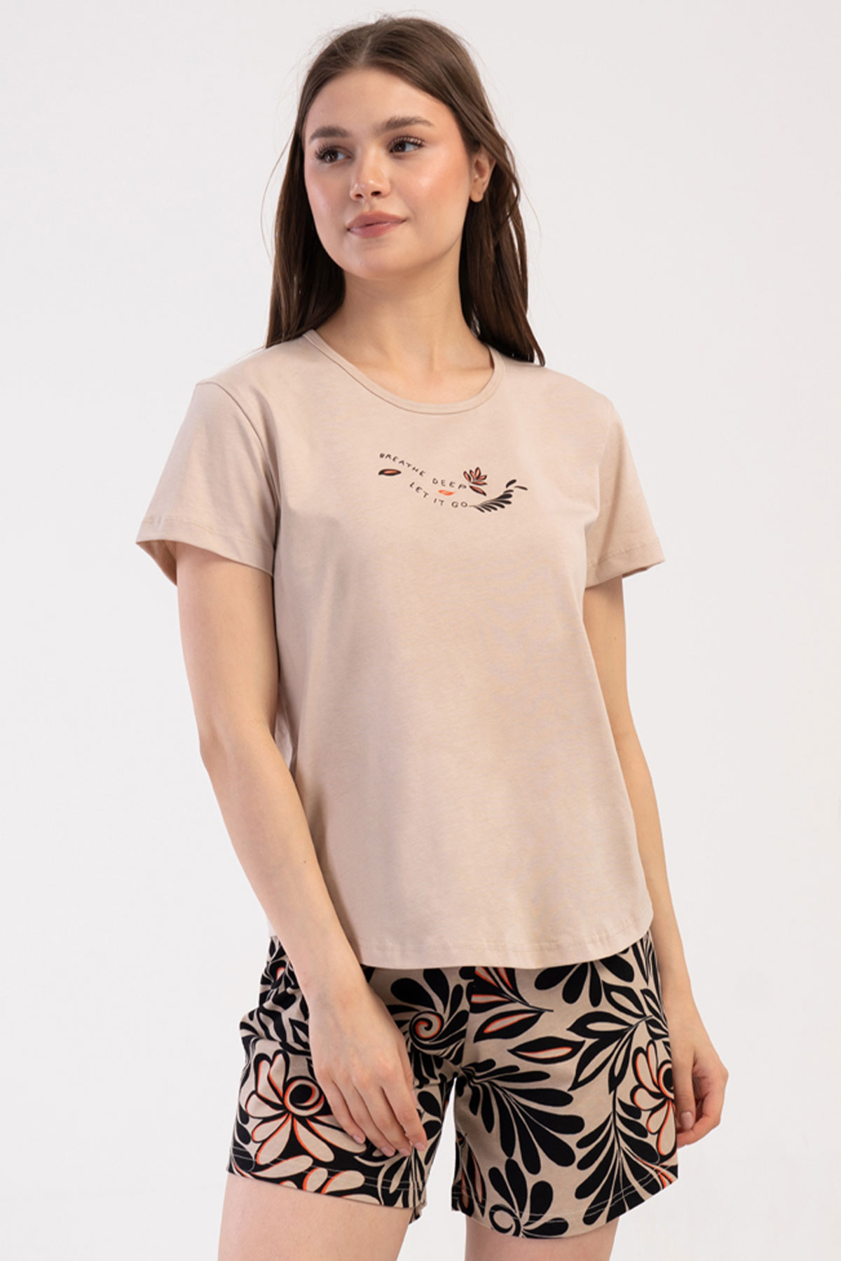 Pamuklu Kadın Kısa Kol Şortlu Pijama Takım
