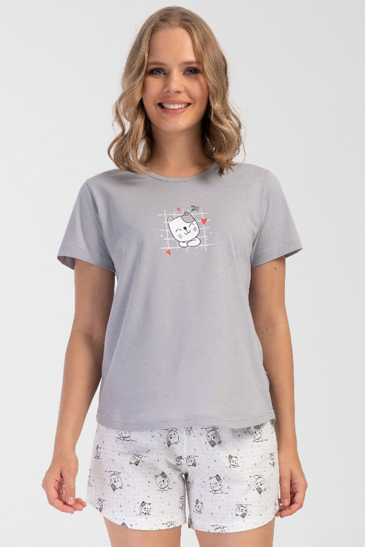 Pamuklu Kadın Kısa Kol Şortlu Pijama Takım
