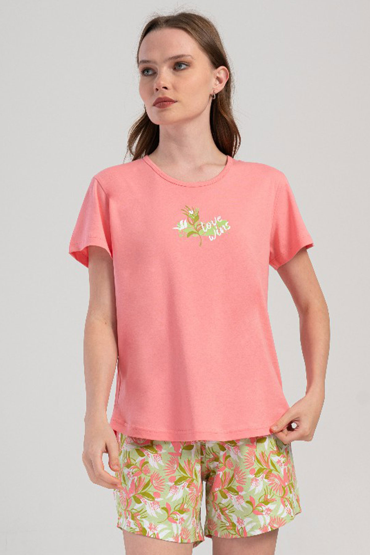Pamuklu Kadın Kısa Kol Şortlu Pijama Takım
