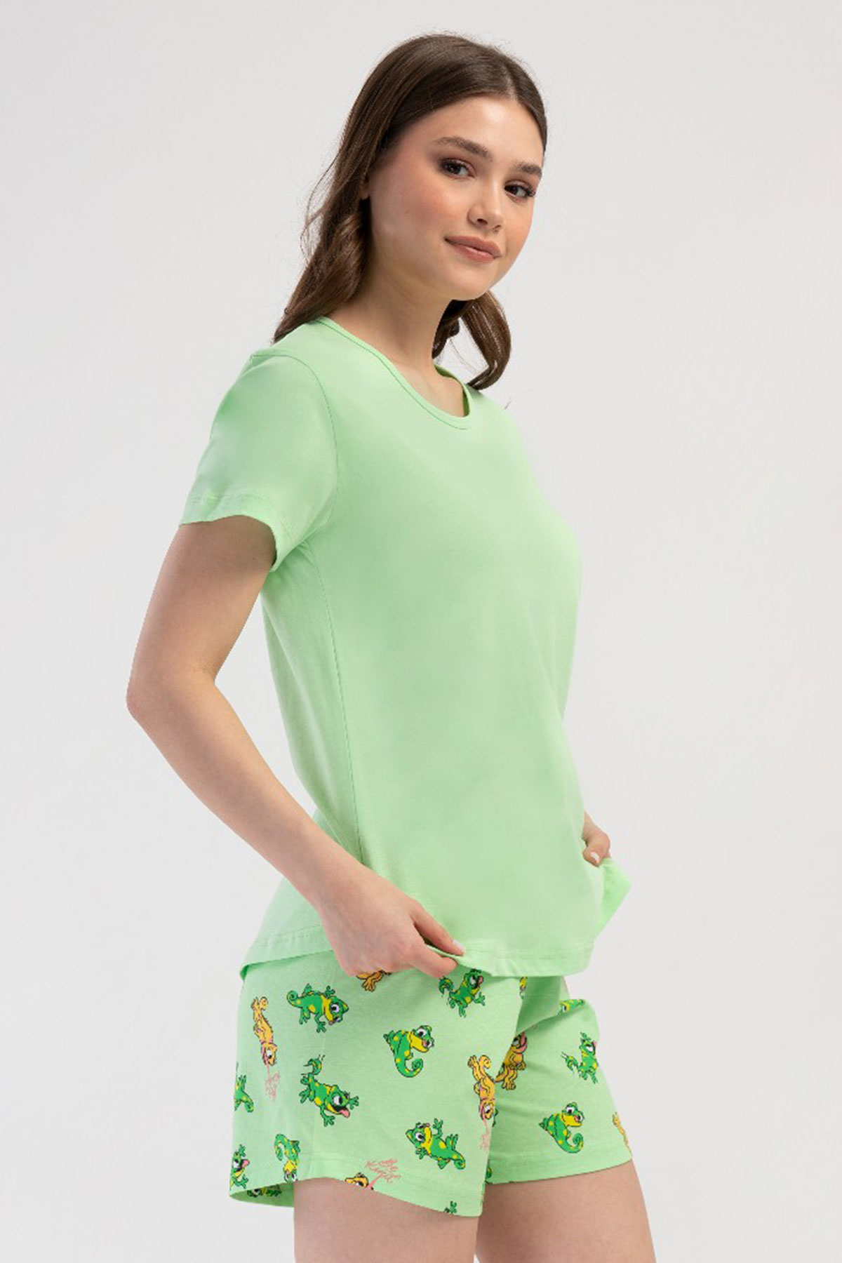 Pamuklu Kadın Kısa Kol Şortlu Pijama Takım
