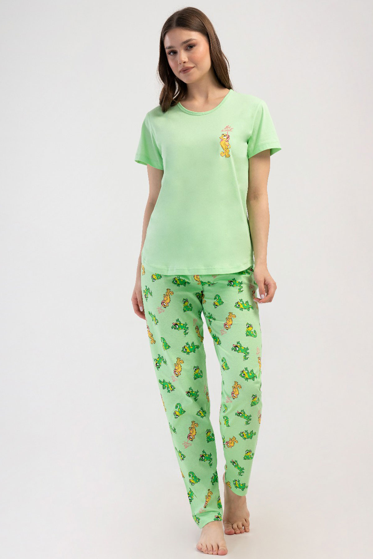 Pamuklu Kadın Kısa Kol Pijama Takım
