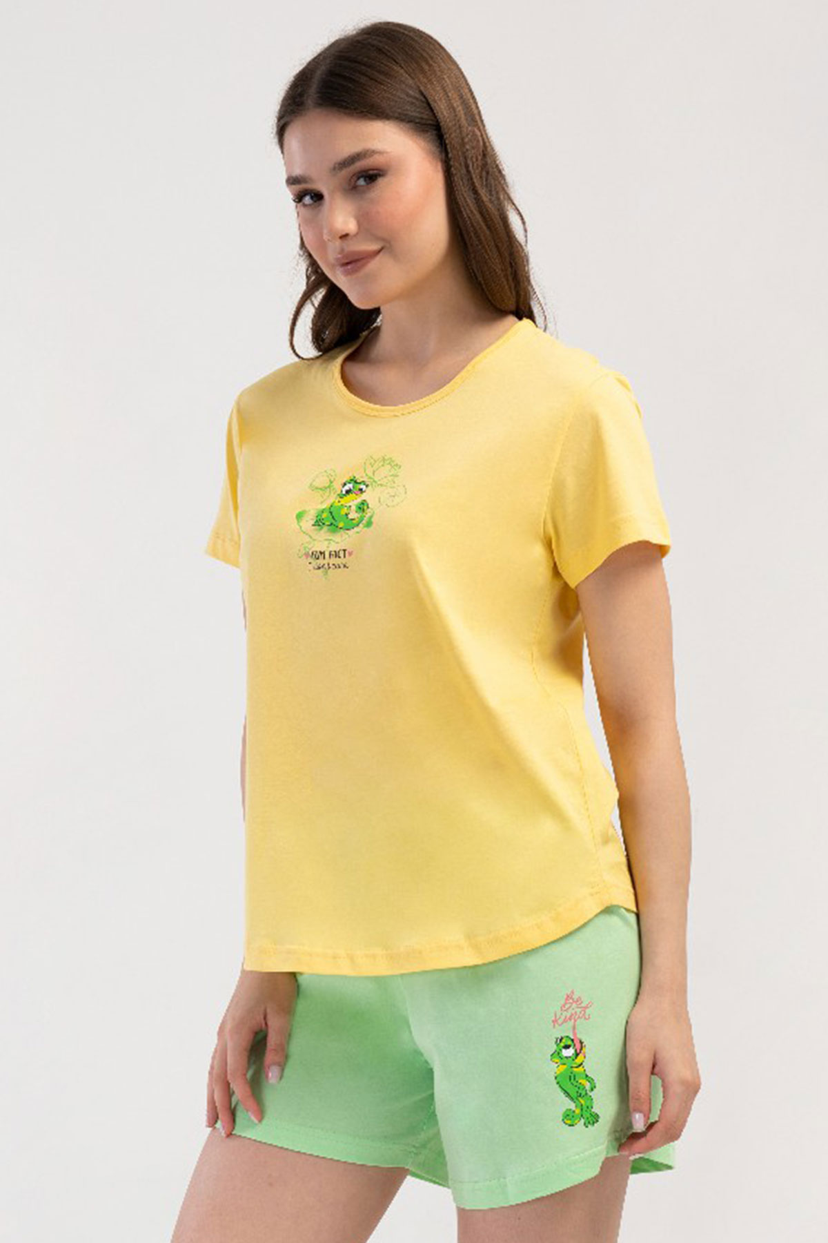 Pamuklu Kadın Kısa Kol Şortlu Pijama Takım
