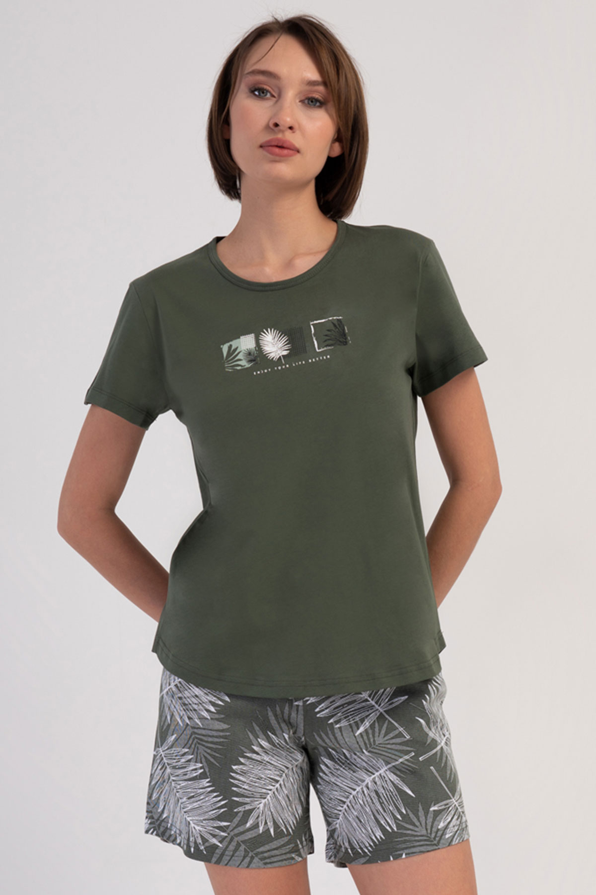Pamuklu Kadın Kısa Kol Şortlu Pijama Takım
