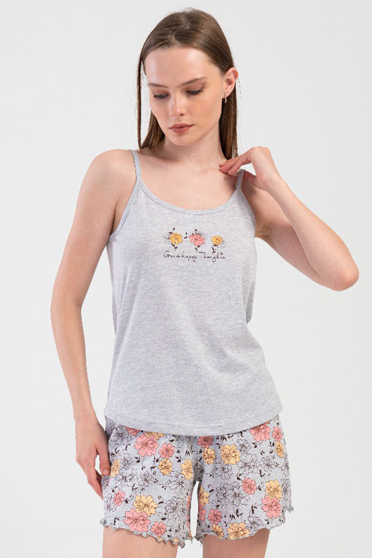 Kadın Ip Askılı Şortlu Pijama Takım
