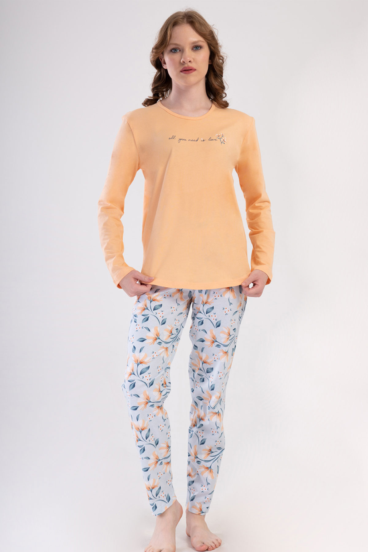 Pamuklu Kadın Uzun Kol Pijama Takım
