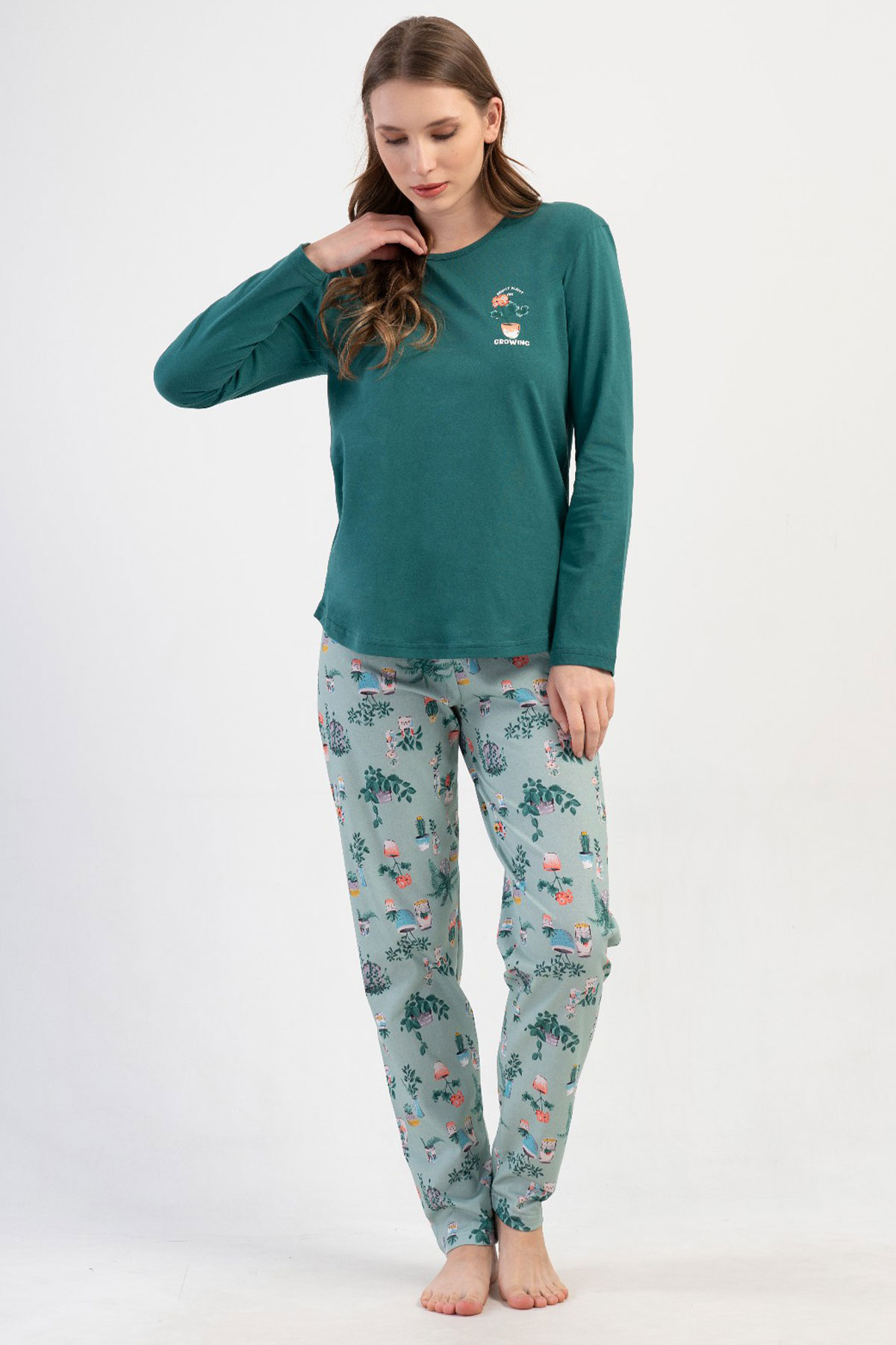 Pamuklu Kadın Uzun Kol Pijama Takım
