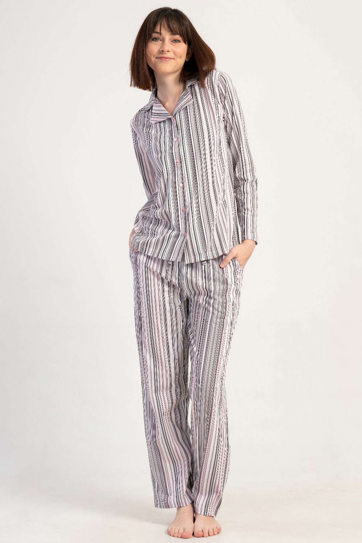 Pamuklu Kadın Yaka Tamamı Düğmeli Uzun Kol Pijama Takım
