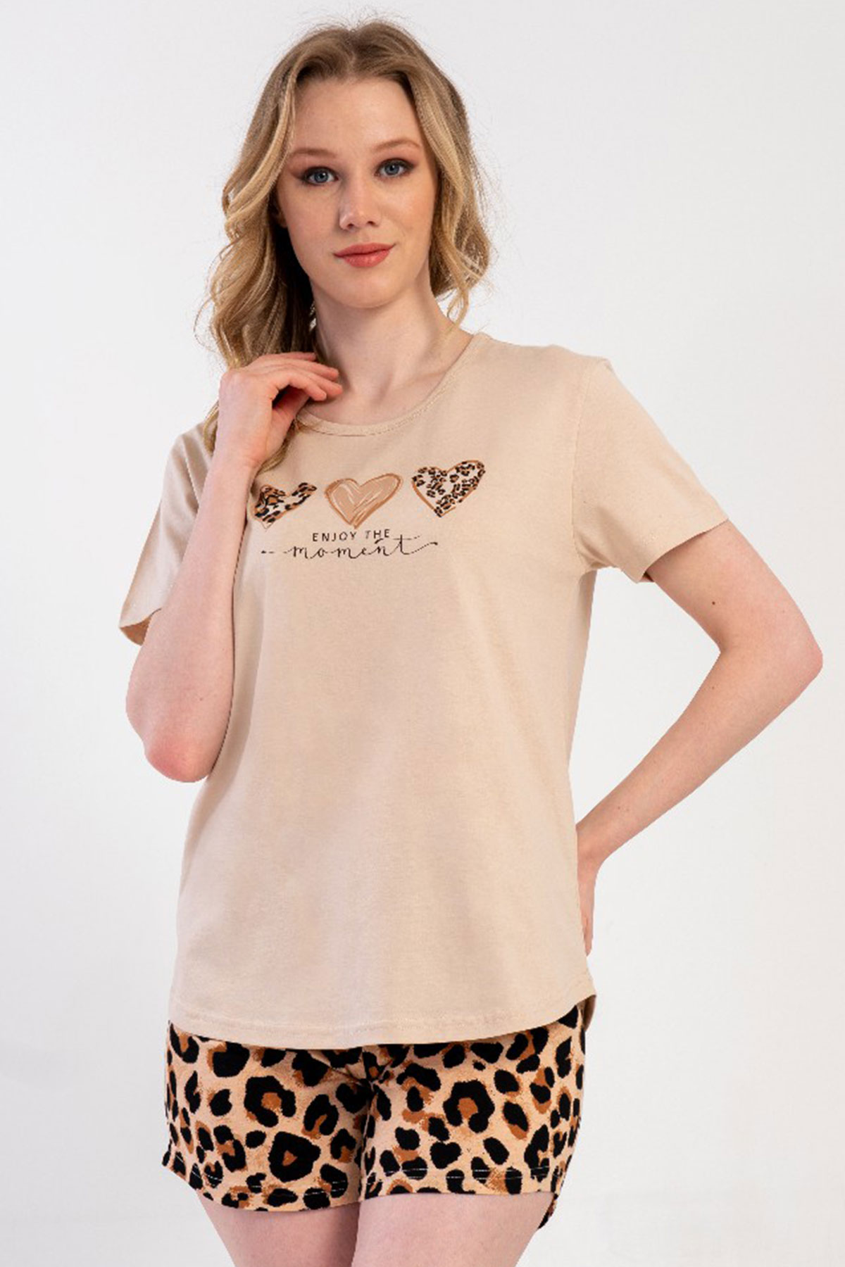 Pamuklu Kadın Büyük Beden Kısa Kol Pijama Takım
