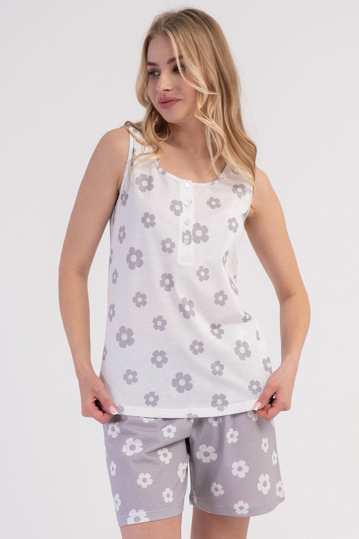 Pamuklu Kadın Kalın Askılı Şortlu Pijama Takım
